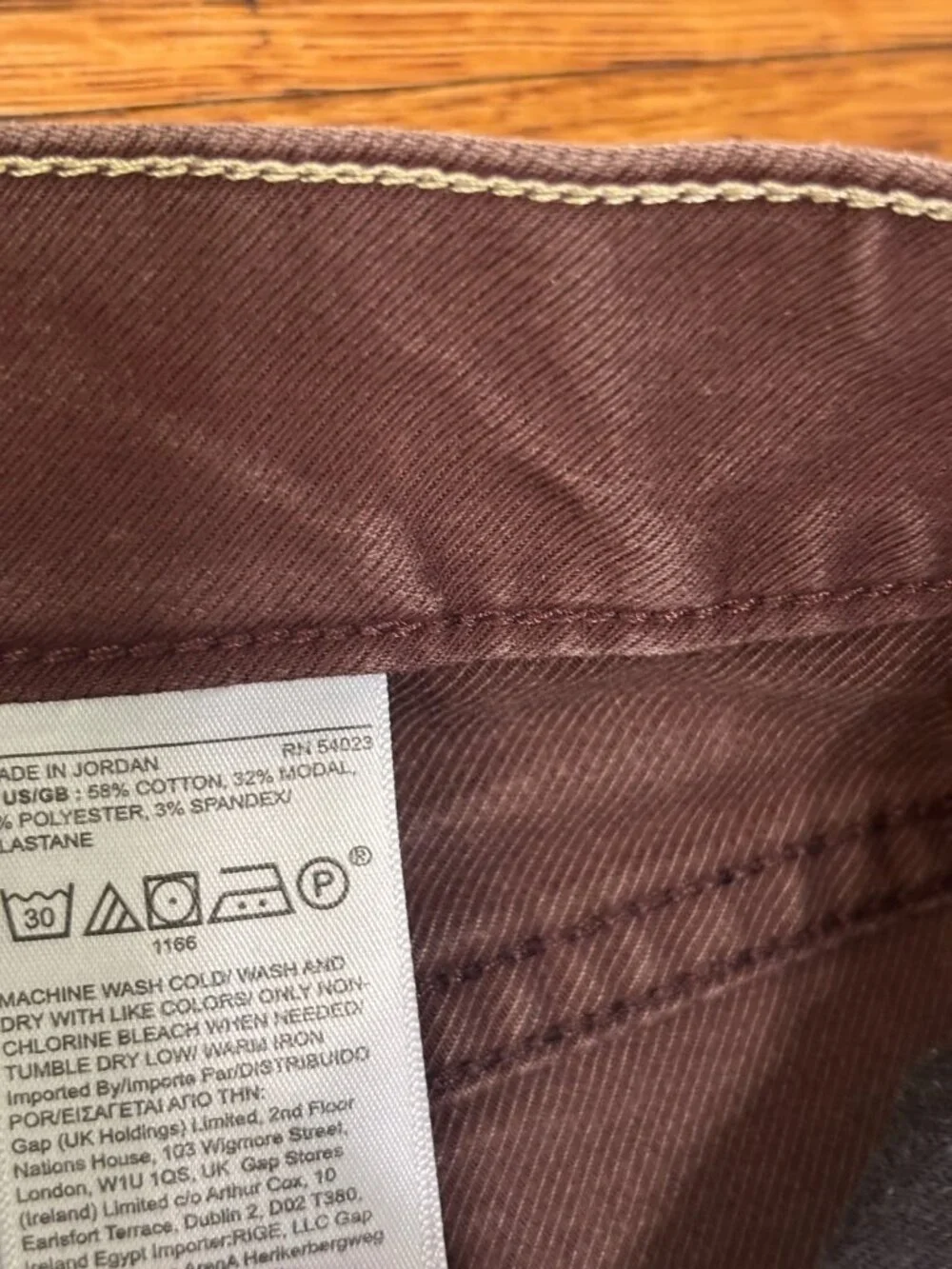Banana Republic Mens Traveler Jeans Size 32x32 Burgundy Stretch Denim Pants